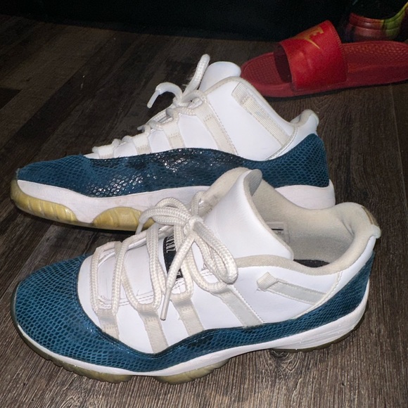 Jordan 11 Navy Snakeskin (2019) - Picture 1 of 4